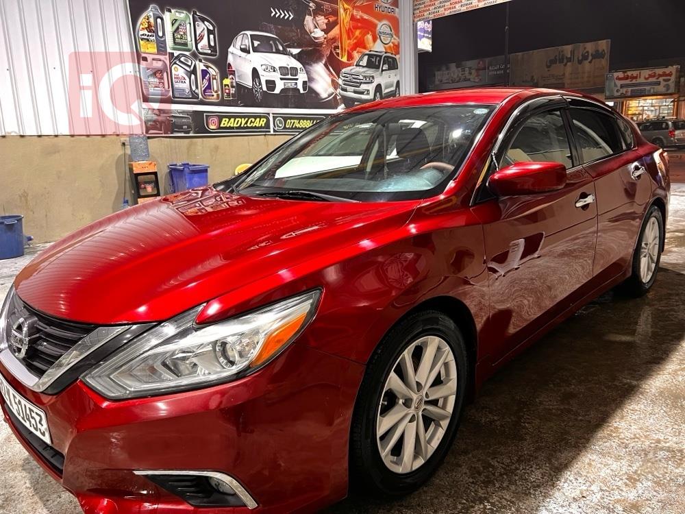 نيسان ألتيما